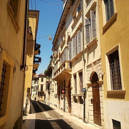 Palazzo Camozzini Apartments Verona Exterior photo