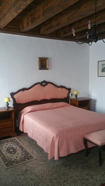 Palazzo Camozzini Apartments Verona Room photo
