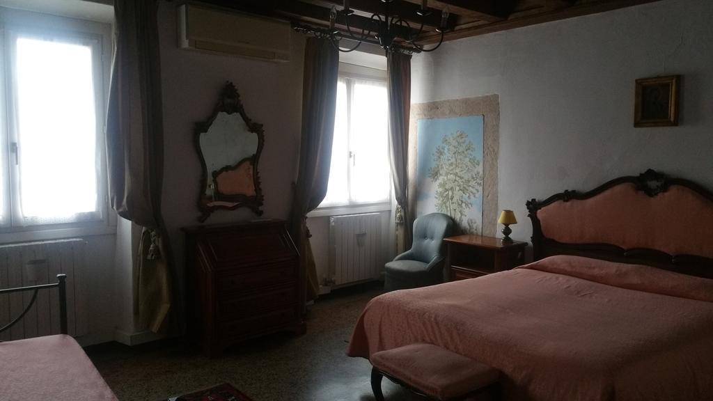 Palazzo Camozzini Apartments Verona Room photo