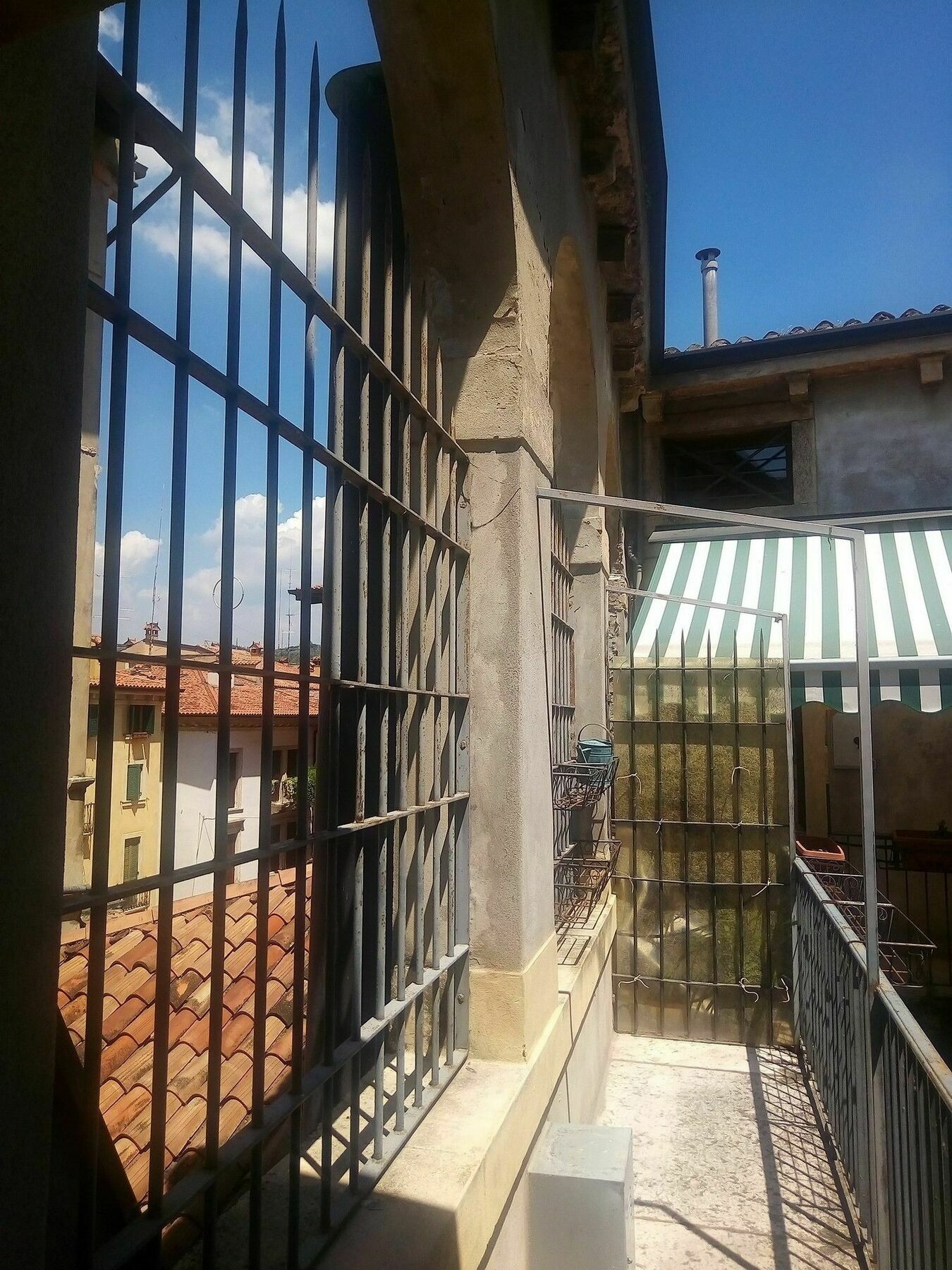 Palazzo Camozzini Apartments Verona Exterior photo