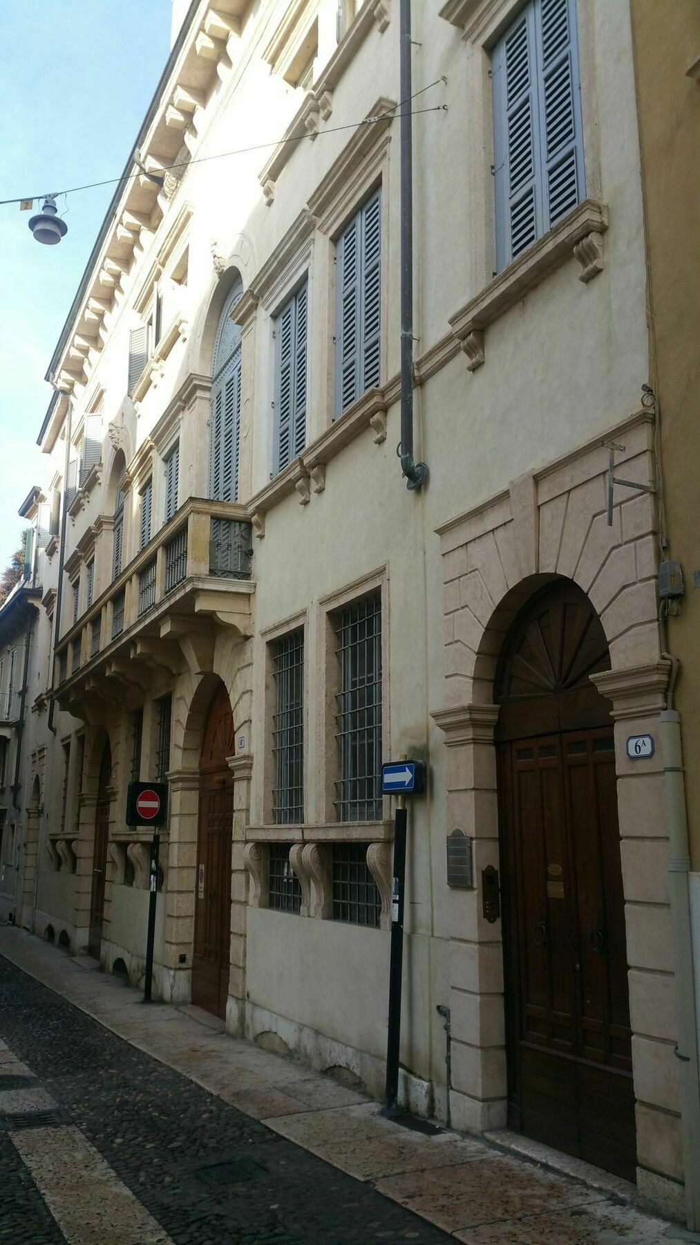 Palazzo Camozzini Apartments Verona Exterior photo